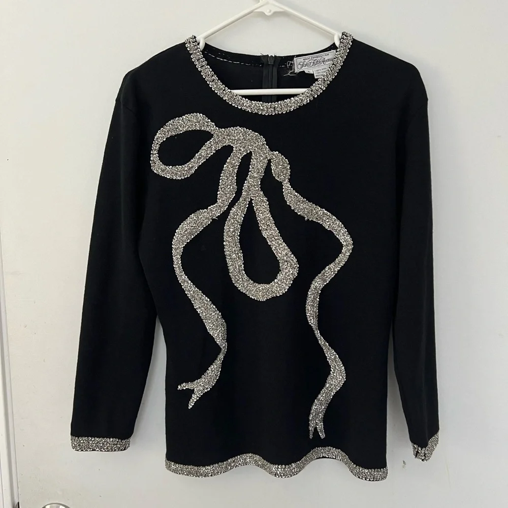 Vintage Saks Fifth Avenue 100% Wool Sweater - SIZE 6 - Picture 1 of 12